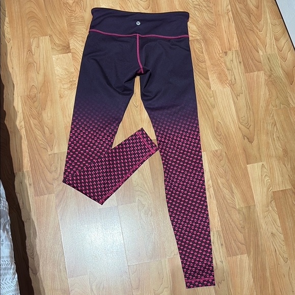 Lululemon Stylish Pink and Purple Leggings - Picture 2 of 4